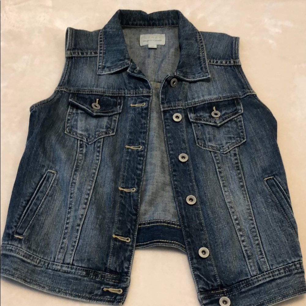 Hinge denim vest